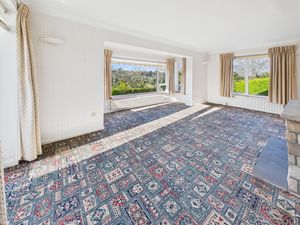 LOUNGE- click for photo gallery